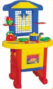 Кухня для детей №3 ТехноК Детский игровой набор кухня №3 ТМ ТехноК состоит с варочной поверхности, духовки и набора кухонных принадлежностей. Размер: 75/48/30 см 