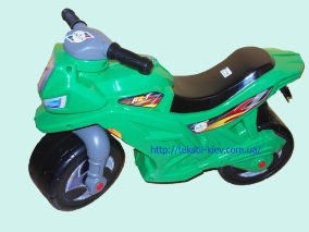 Мотоцикл каталка Орион Детский мотоцикл каталка Орион выдерживает нагрузку до 30 кг, диаметр колес 22 см, высота сидения 34 см. В ассортименте цвета: красный, желтый, зеленый и синий.