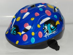 Шлем Junior Amigo Sport Краткое описание: ремешки крепления регулируются. В ассортименте расцветки в розовых и голубых тонах. Возможные размеры: S и M. 