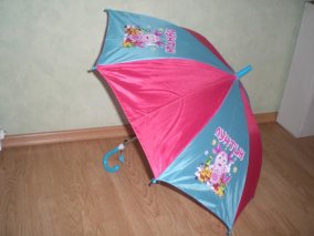 Зонтик Лунтик Краткое описание: зонтик для детей с Лунтиком.
Размер: длинна ручки 61 см, диаметр 79 см.